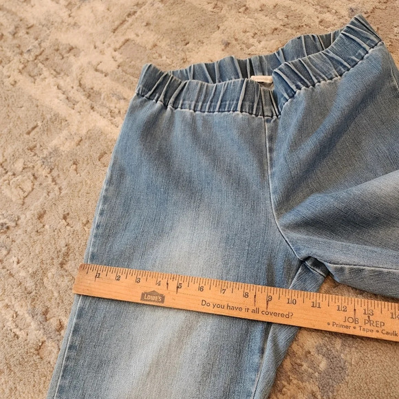 Soft Surroundings stretch waist pull on cropped jeans. - Picture 11 of 13